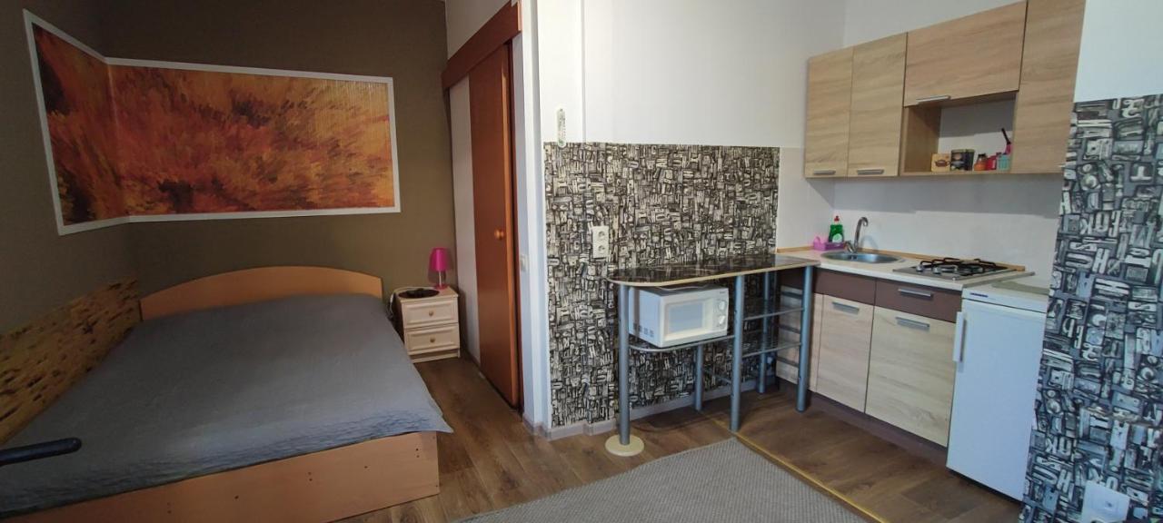 Bambukovyi Gai Apartment Kyiv Exterior photo
